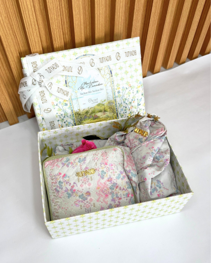 SET HAMPERS RAYA SERIES. SERI 1